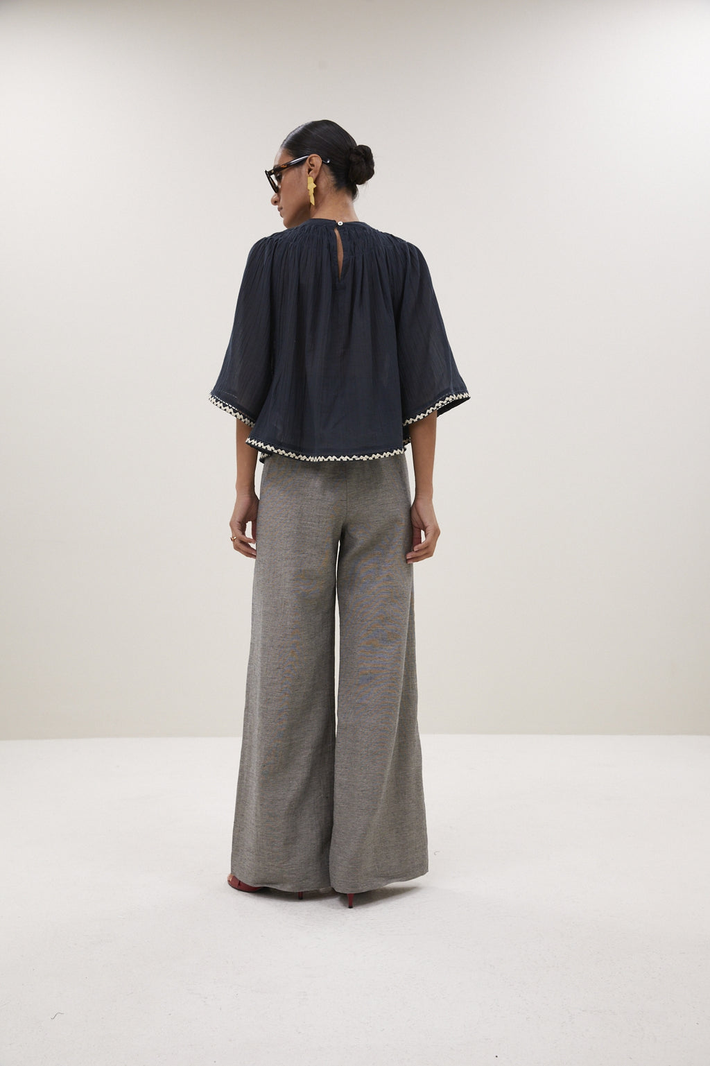 Blouses korte mouw grijs by-bar