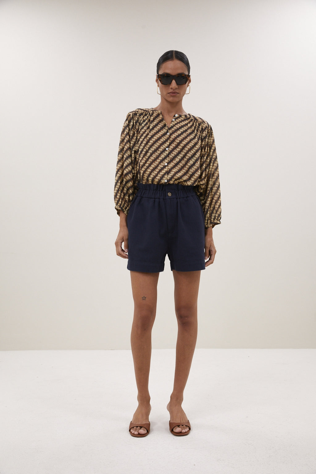 Shorten navy by-bar