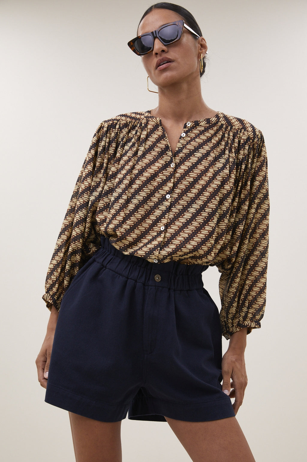 Shorten navy by-bar