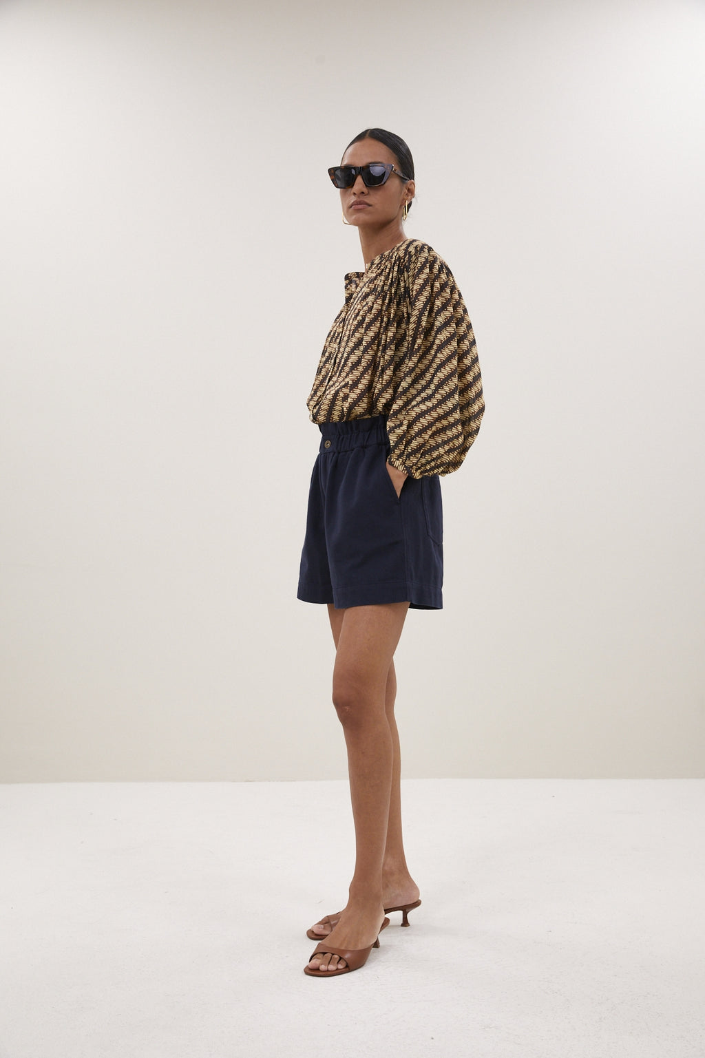 Shorten navy by-bar