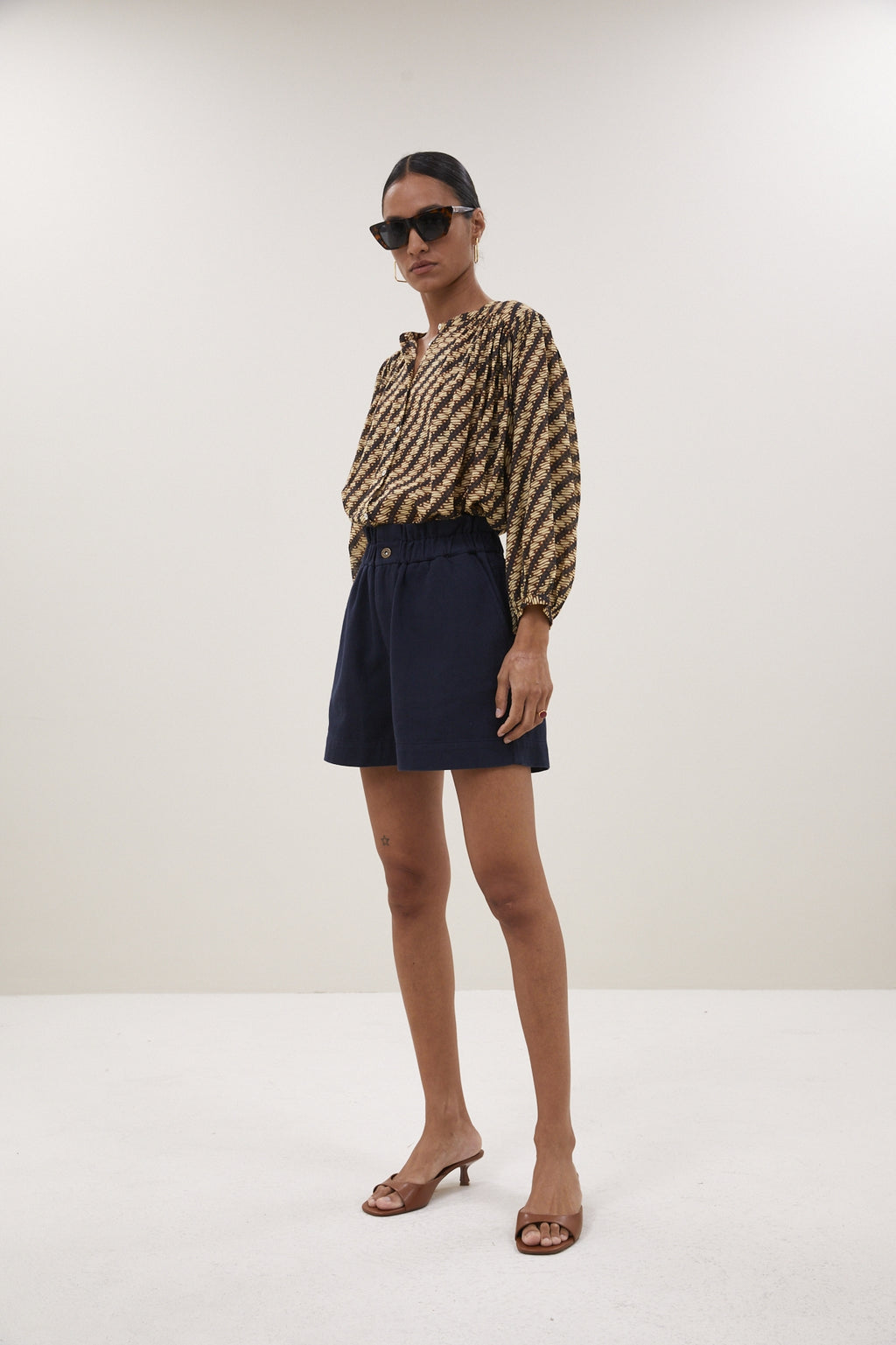 Shorten navy by-bar