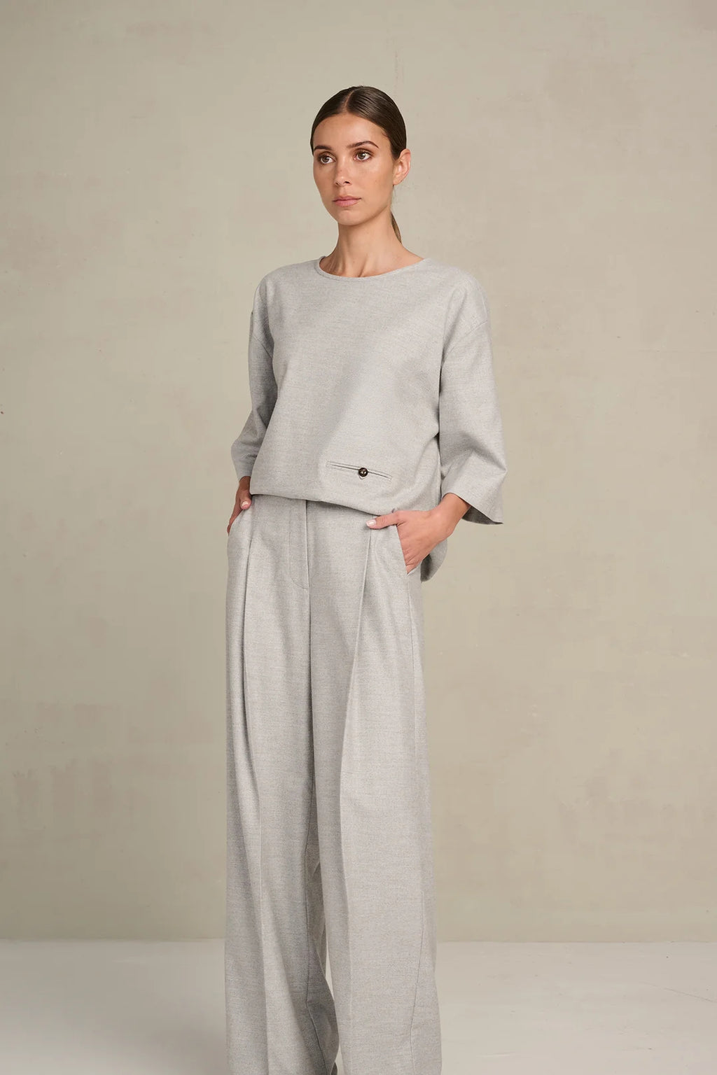 Blouses lange mouw grijs March23