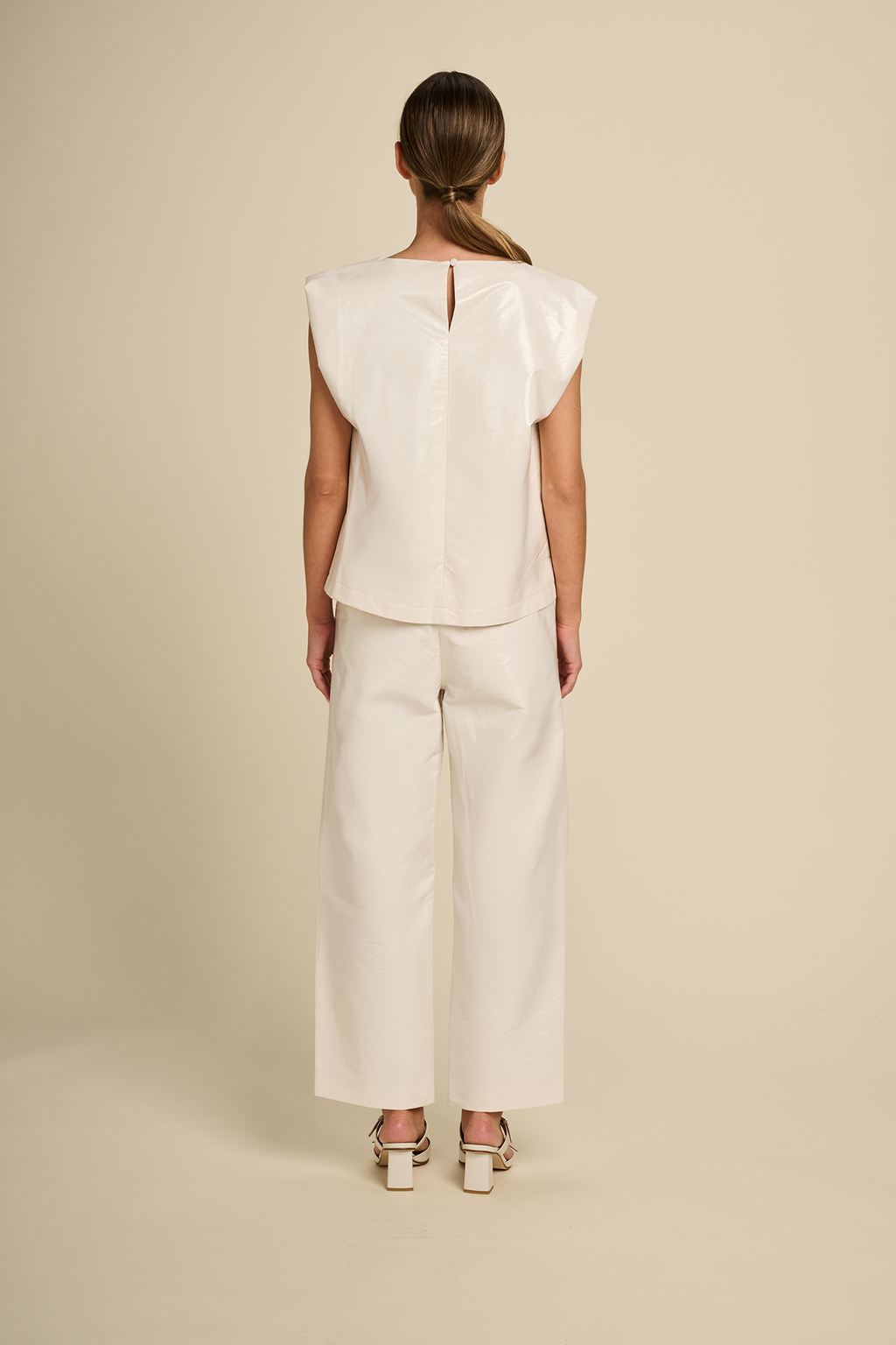 Blouses korte mouw beige March23