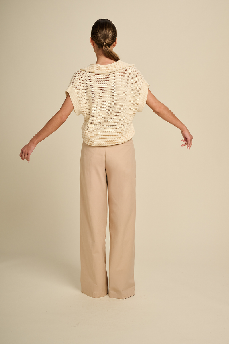 Pulls beige March23