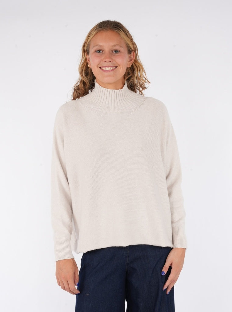 Pulls beige BLACK ROSE