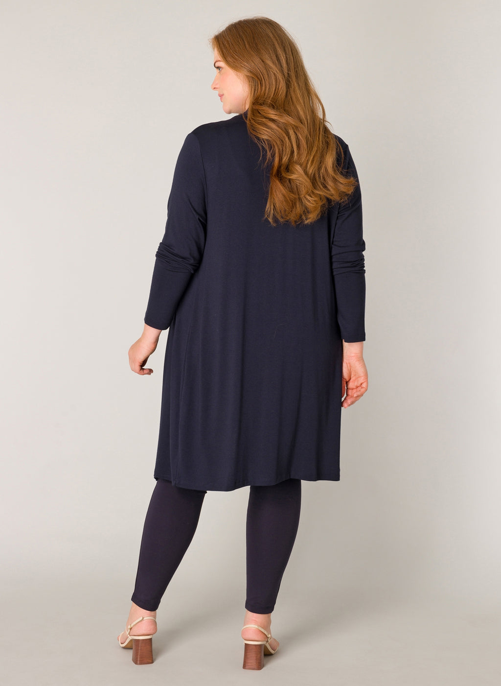 Cardigans navy yest curve