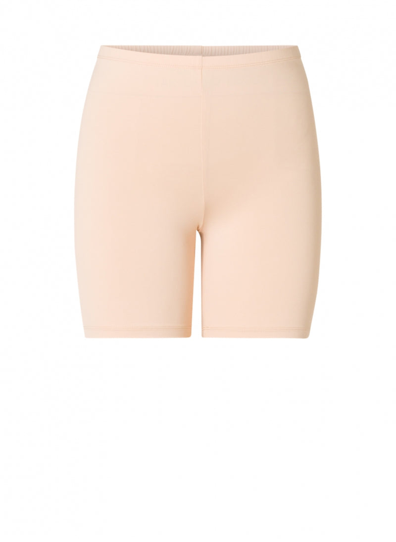 Shorten beige yest curve
