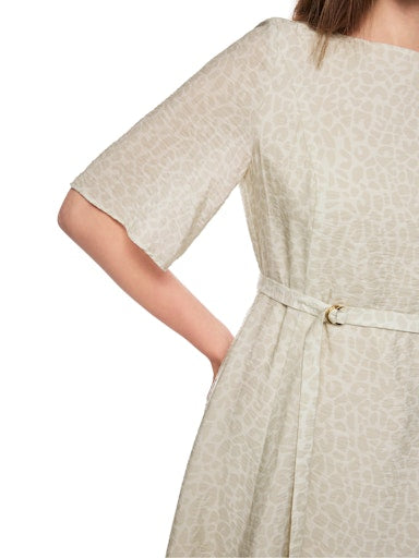 Jurken korte mouw beige Marc Cain