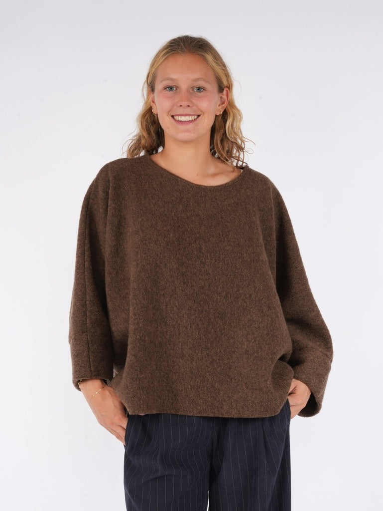 Pulls bruin BLACK ROSE