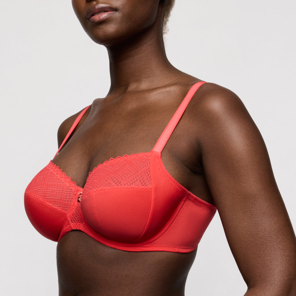 BH's rood Prima Donna Twist