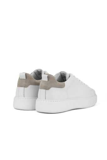 Sneakers wit DIGEL