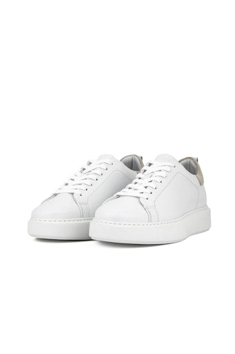 Sneakers wit DIGEL