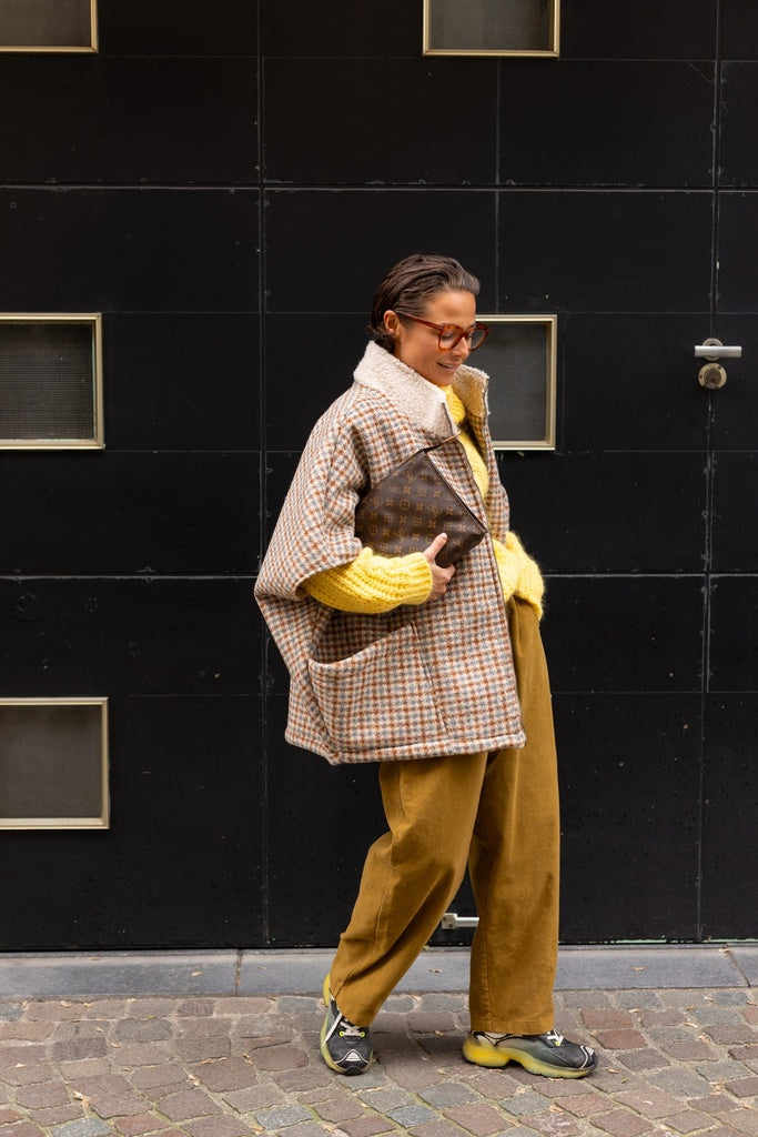 Mantels beige BLACK ROSE