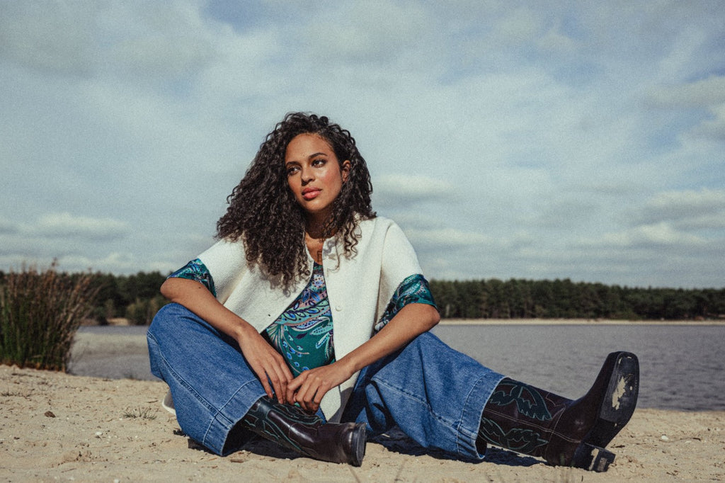 Poncho's wit Kate & Jules