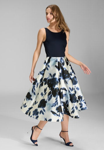 Jurken korte mouw beige SWING