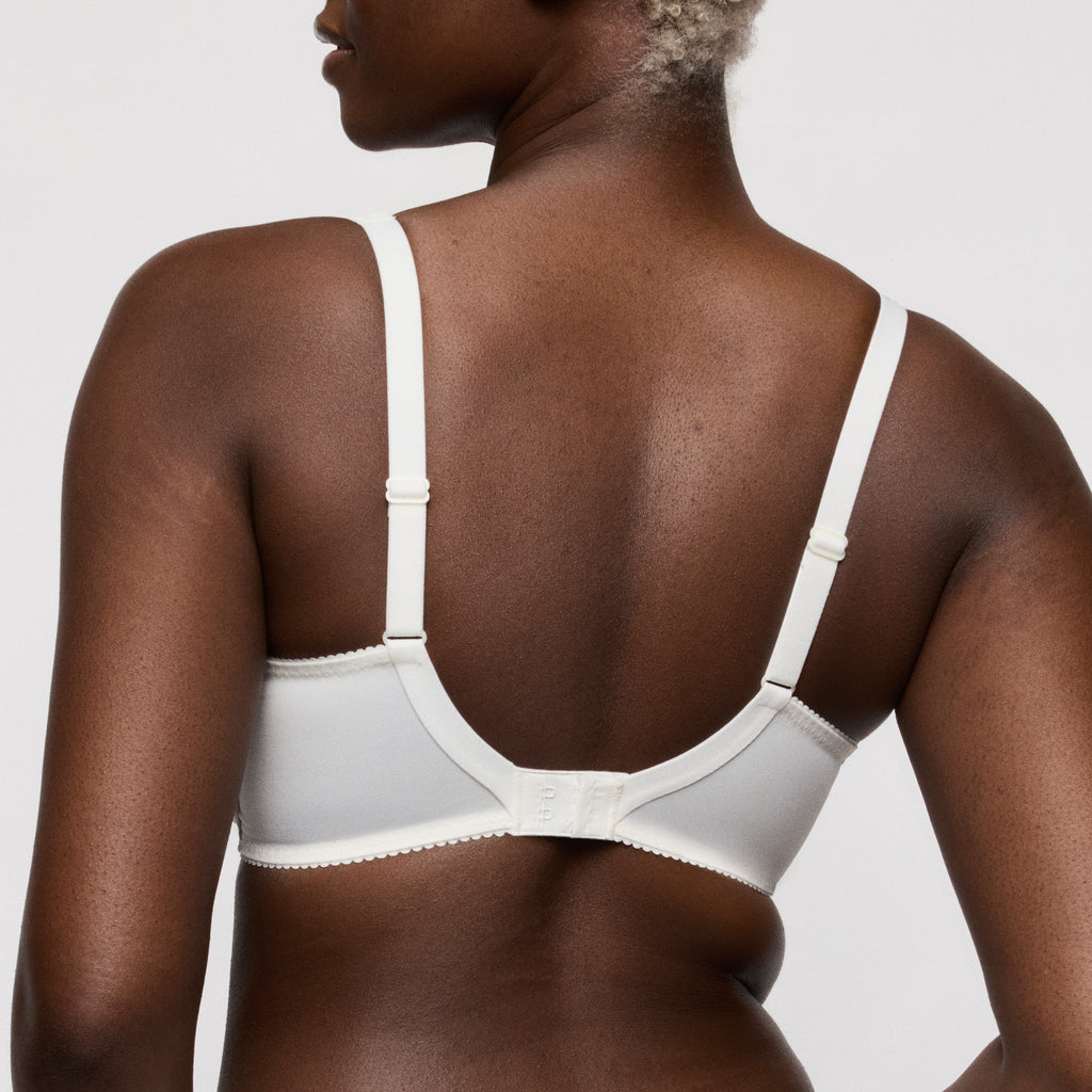 BH's beige Prima Donna