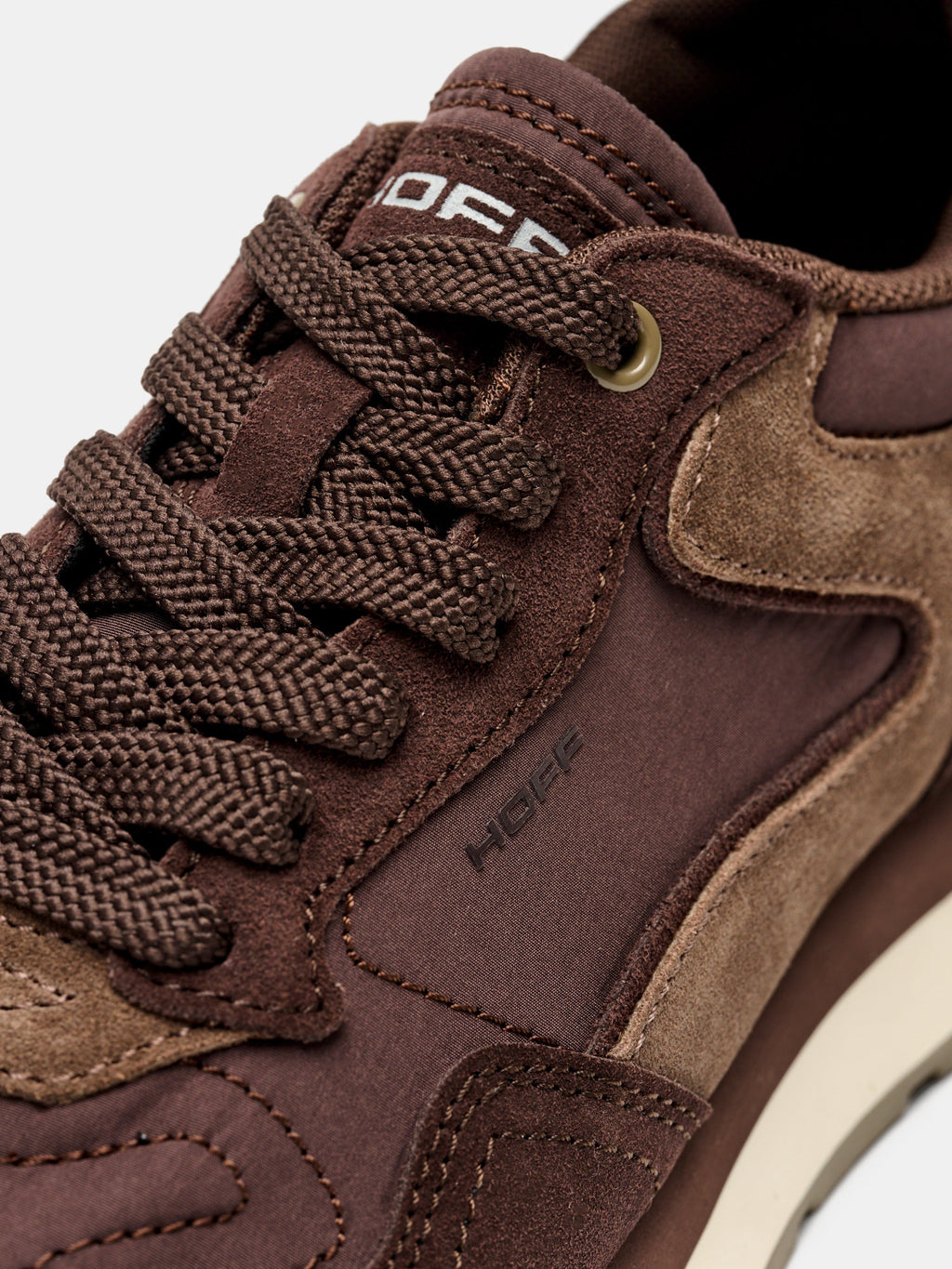 Sneakers bruin HOFF