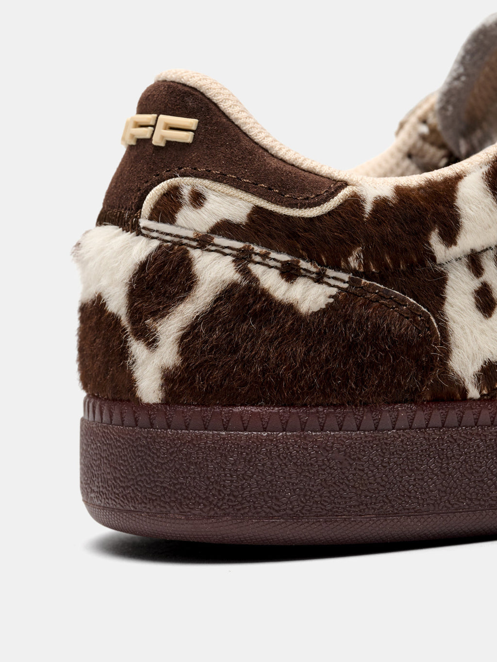 Sneakers bruin HOFF