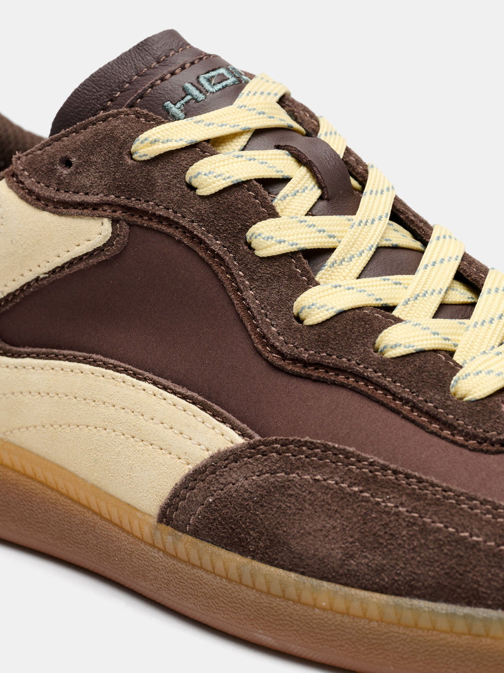 Sneakers bruin HOFF