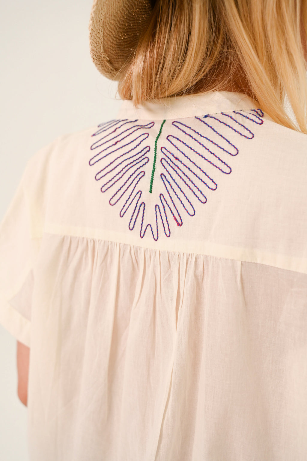 Blouses korte mouw beige Sacrécoeur