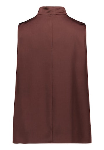 Tops bruin Vera Mont