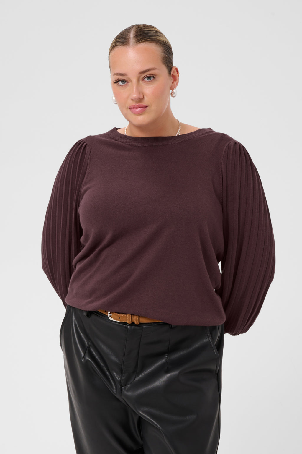 Pulls bruin Kaffe curve