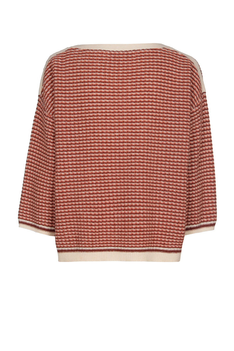 Pulls bruin Marie Méro