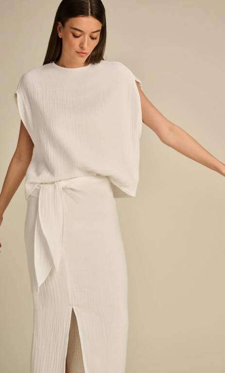 Tops beige March23