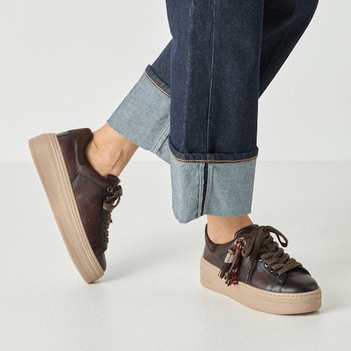 Sneakers bruin Tamaris