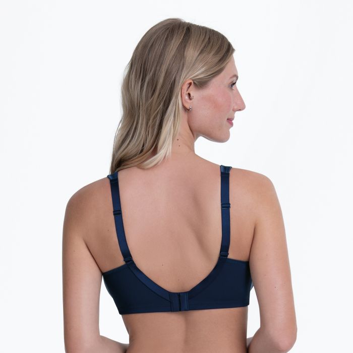 BH's navy Anita