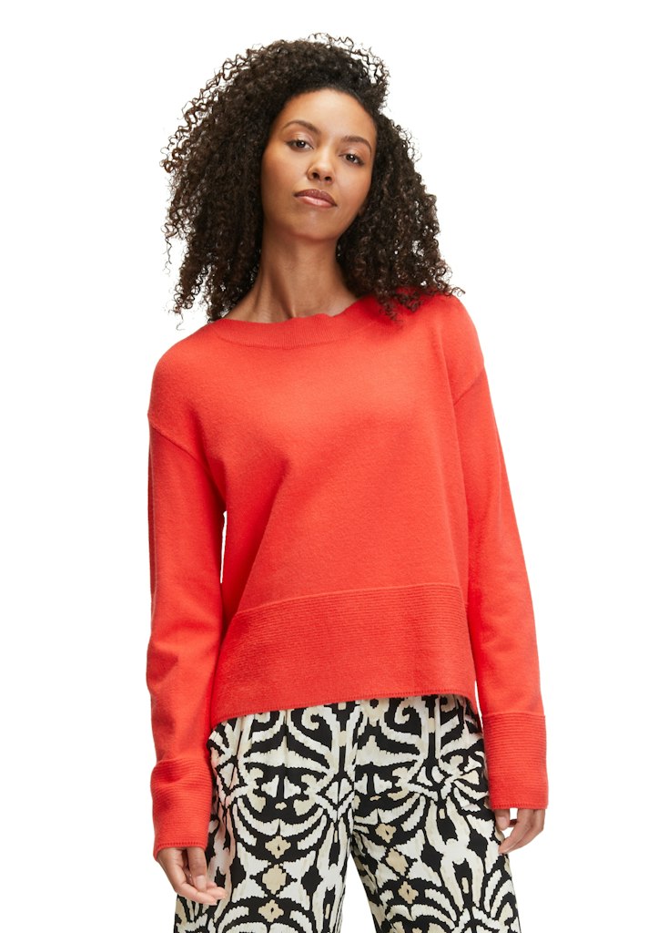 Pulls rood Betty Barclay