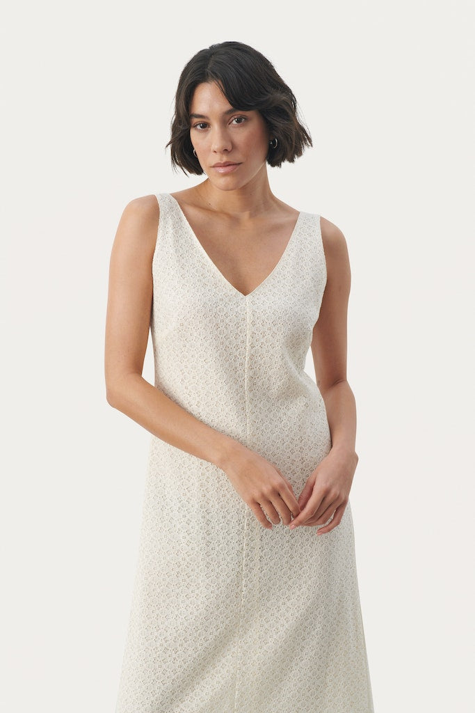 Jurken zonder mouw beige Part Two