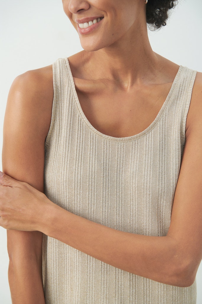 Tops beige Part Two