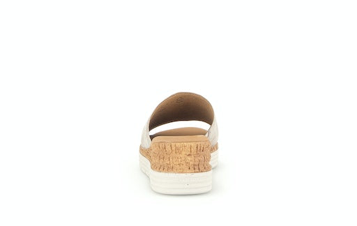 Slippers goud Gabor