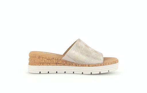 Slippers goud Gabor