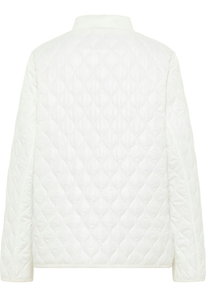 Jassen wit Barbara Lebek