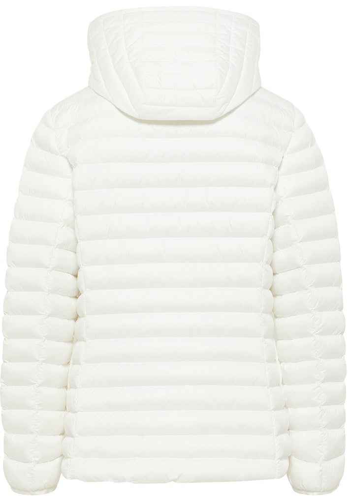 Jassen wit Barbara Lebek