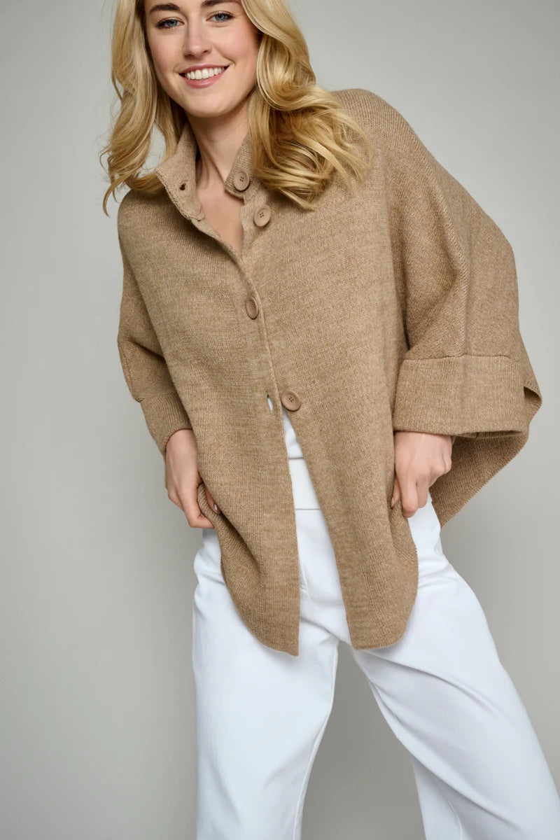 Poncho's beige Marie Méro