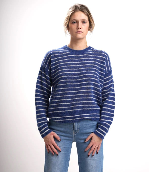 Pulls blauw BLACK ROSE